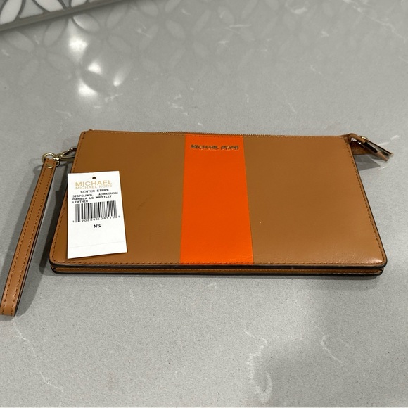 Michael Kors Center Stripe Daniela Large Wristlet Wallet Handbag Acorn NEW - Picture 2 of 4